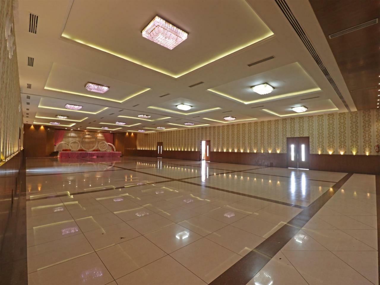 Hotel Oyo 29012 Gayatri Palace Durg Zewnętrze zdjęcie