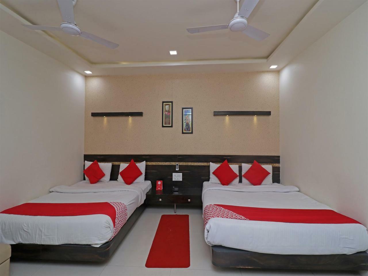 Hotel Oyo 29012 Gayatri Palace Durg Zewnętrze zdjęcie