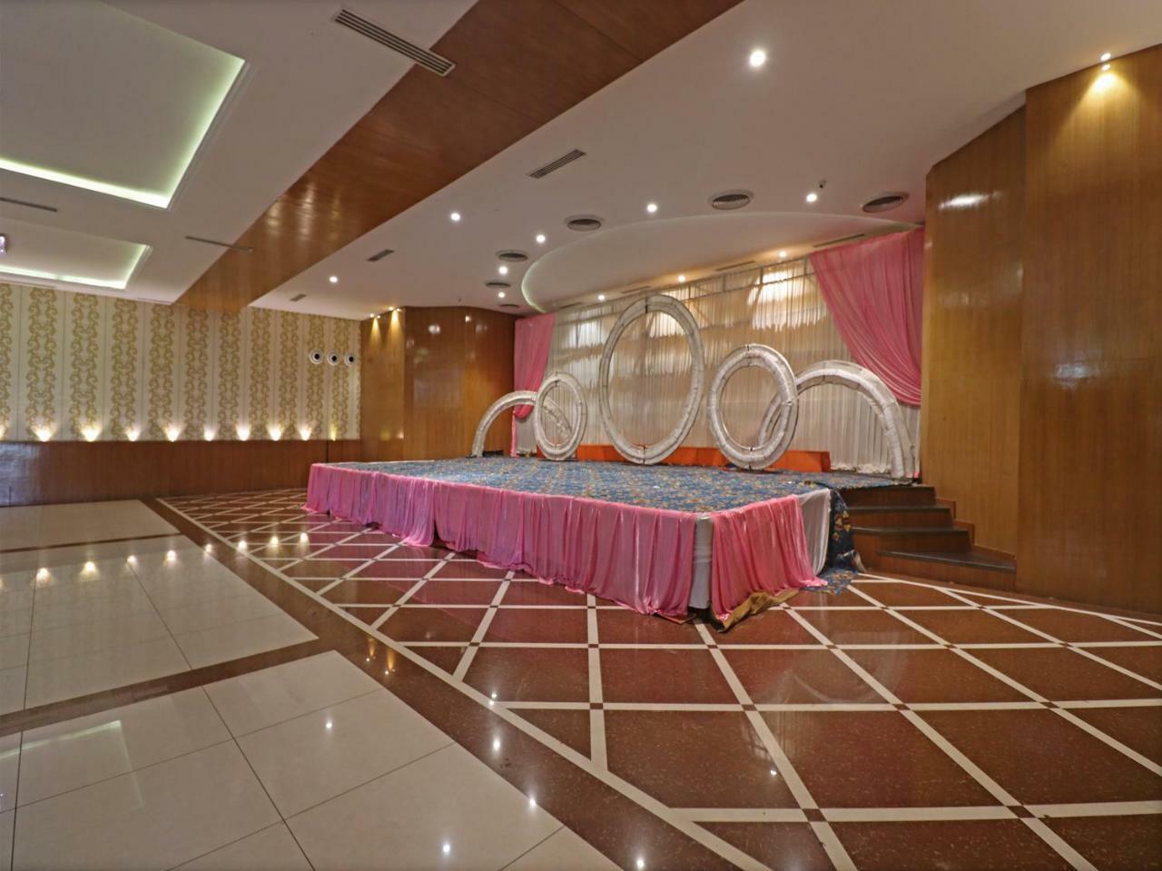 Hotel Oyo 29012 Gayatri Palace Durg Zewnętrze zdjęcie