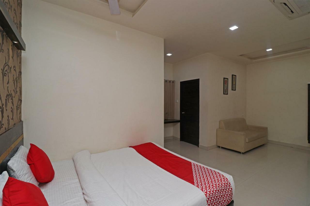 Hotel Oyo 29012 Gayatri Palace Durg Zewnętrze zdjęcie