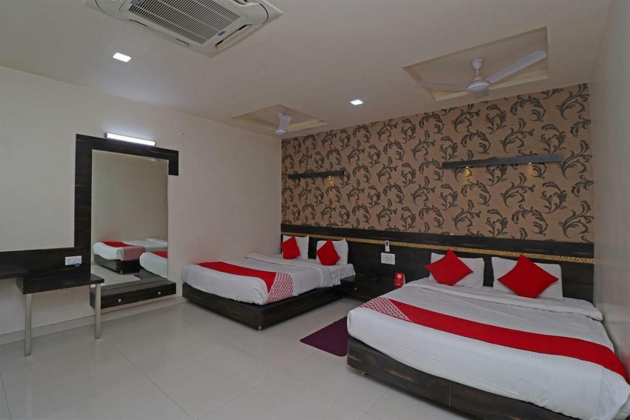 Hotel Oyo 29012 Gayatri Palace Durg Zewnętrze zdjęcie