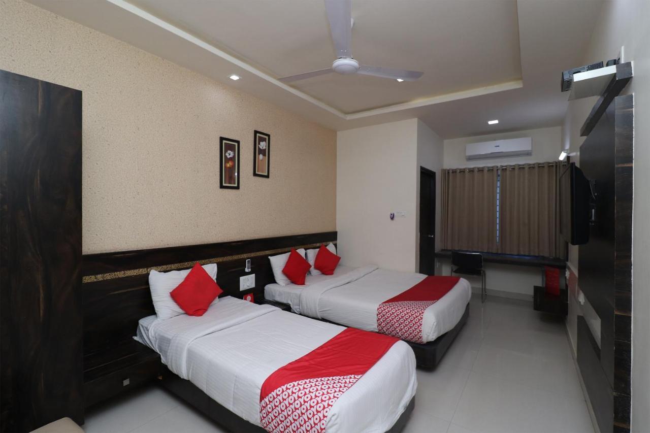 Hotel Oyo 29012 Gayatri Palace Durg Zewnętrze zdjęcie